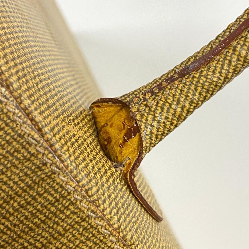Beige Leather Fendi Baguette