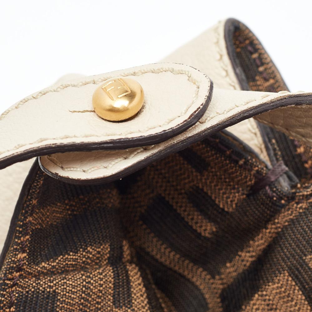Beige Leather Fendi Peekaboo