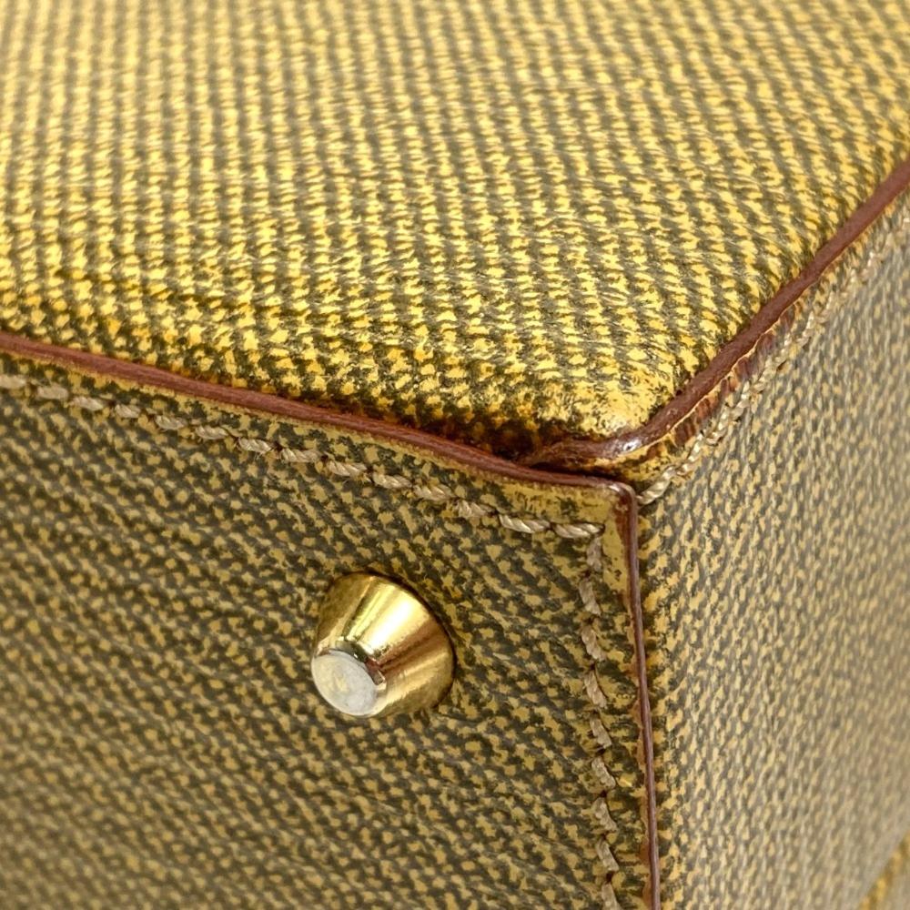 Beige Leather Fendi Baguette